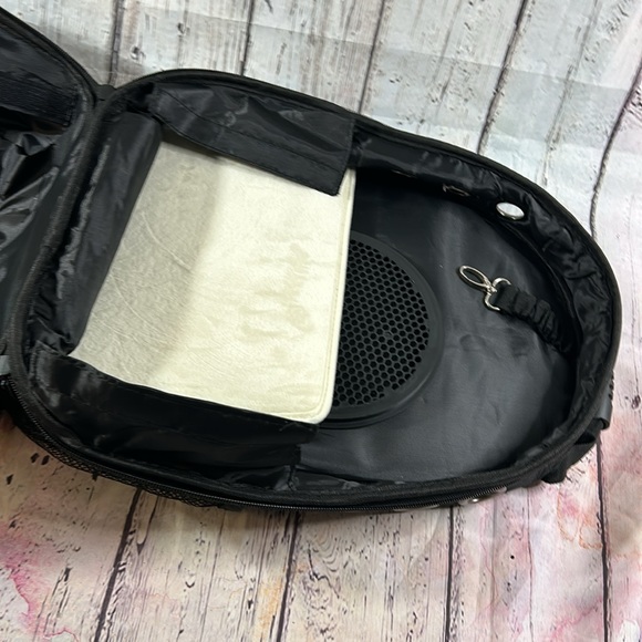 Jerrycat Pet Carrier Backpack - Picture 6 of 7